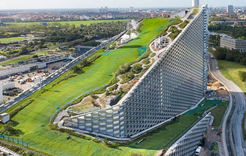 CopenHill, Copenhagen – A Power Plant with a Ski Slope