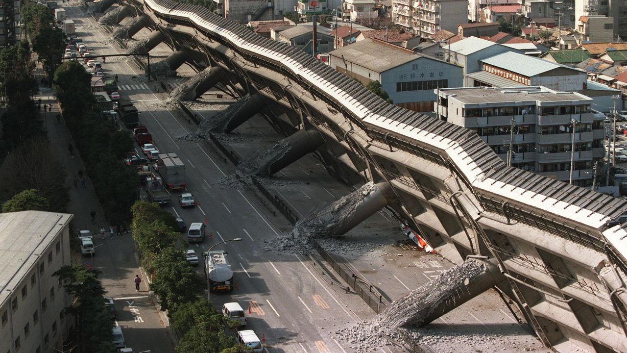 The Devastating 1995 Kobe Earthquake caused immense destruction, leading to over 6,000 deaths and more than 30,000 injuries. In total, the earthquake and the subsequent fires destroyed over 150,000 buildings and left approximately 300,000 people homeless.